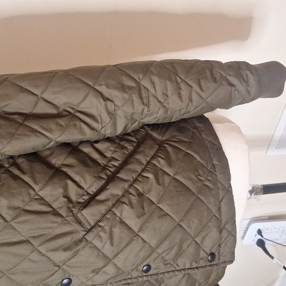 Banana Republic Water-Resistant Quilted Bomber Jacket Size S - Picture 5 of 10